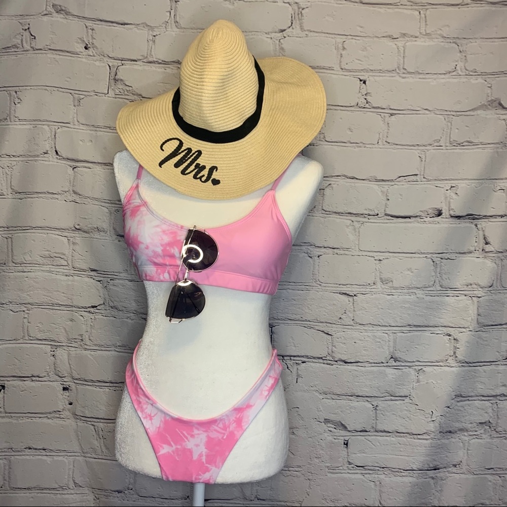 Pink bikini 👙 - Picture 5 of 7